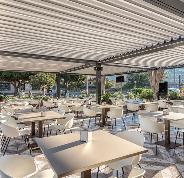 Bioclimatic Pergola shading solution for large terrace